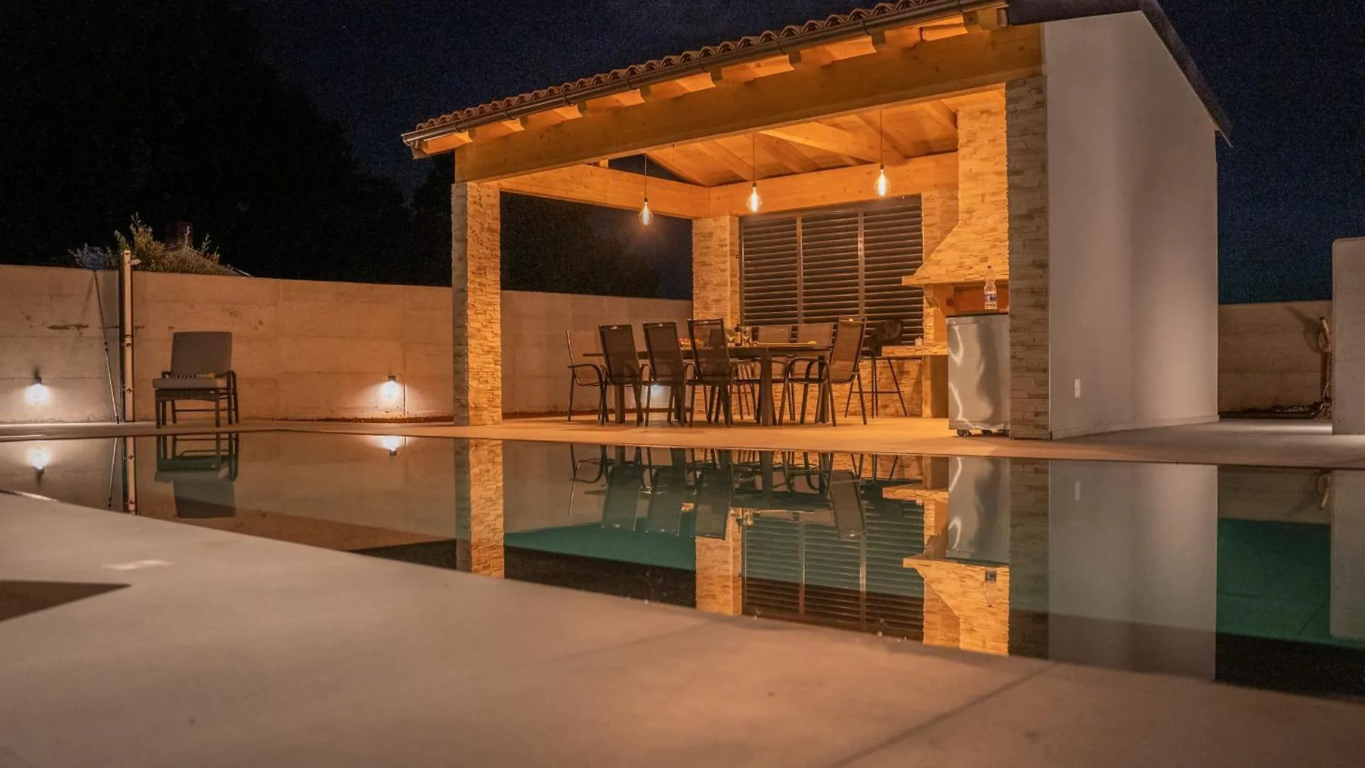 Villa Istra Relax Smaragd For 8 People With Heated Pool & Pet Friendly Only 800 M From The Beach Rebici